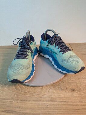 Mizuno Wave Sky 7 Waveknit Running Athletic Sneakers Women’s Size 8 Aqua Green